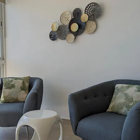 Apartment Esmeralda Sea Front *